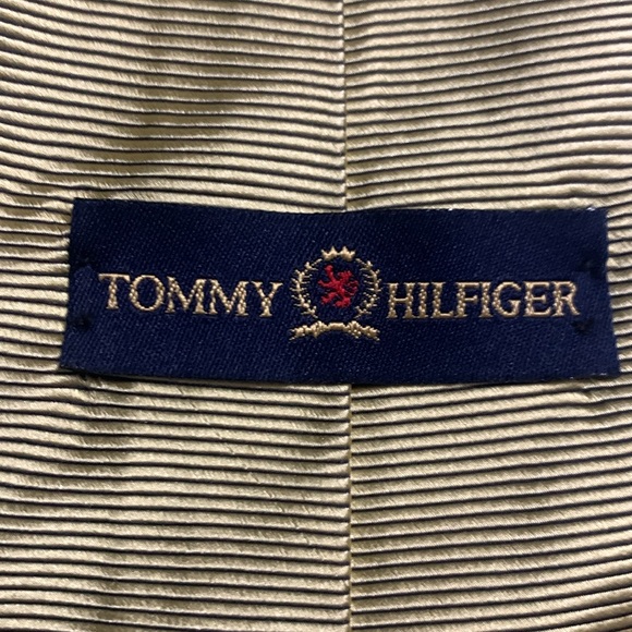 Gold Tommy Hilfiger Crest  Logo 100% Silk tie - Picture 5 of 8
